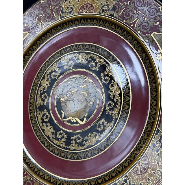 Large Black, Red and Gold Medusa Plates by Versace for Rosenthal, 1990s, Set of 12 For Sale - Image 9 of 15