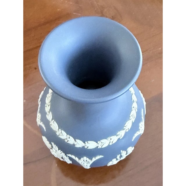 Mid-Century Modern Vintage Wedgwood Jasperware Portland Blue Cameo Vase For Sale - Image 3 of 4