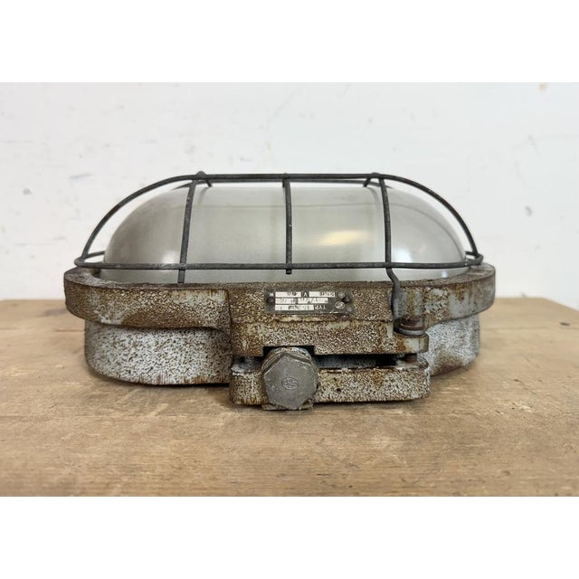 Mid-Century Modern Industrial Grey Rusty Cast Iron Wall Light from Elektrosvit, 1960s For Sale - Image 3 of 16