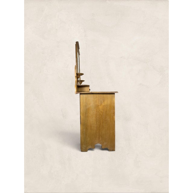 Antique English Pine Dressing Table Circa 1905 For Sale In Tampa - Image 6 of 6
