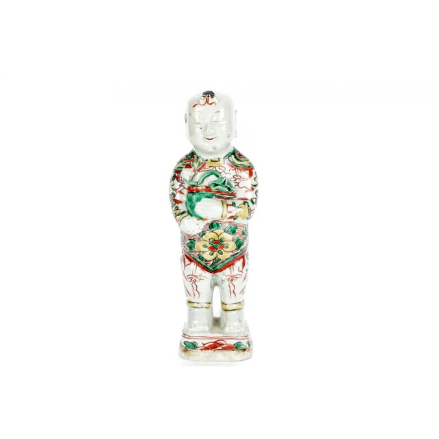 Antique 17th Century Chinese Kangxi Porcelain Figure of Laughing Ho Ho Boy Holding Vase in Famille Vert Glaze For Sale - Image 13 of 13