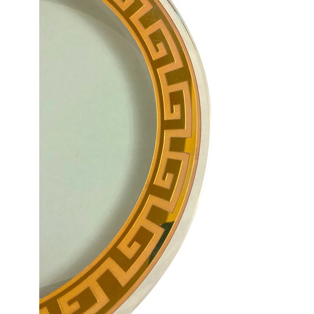 1990s Impressive Stephen Schlanser Gold Greek Key Art Glass Centerpiece Platter For Sale - Image 4 of 8