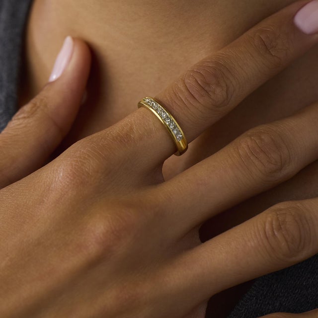 1980s Vintage Diamond 18k Yellow Gold Half Eternity Band Ring, Size 6.5 For Sale - Image 5 of 6