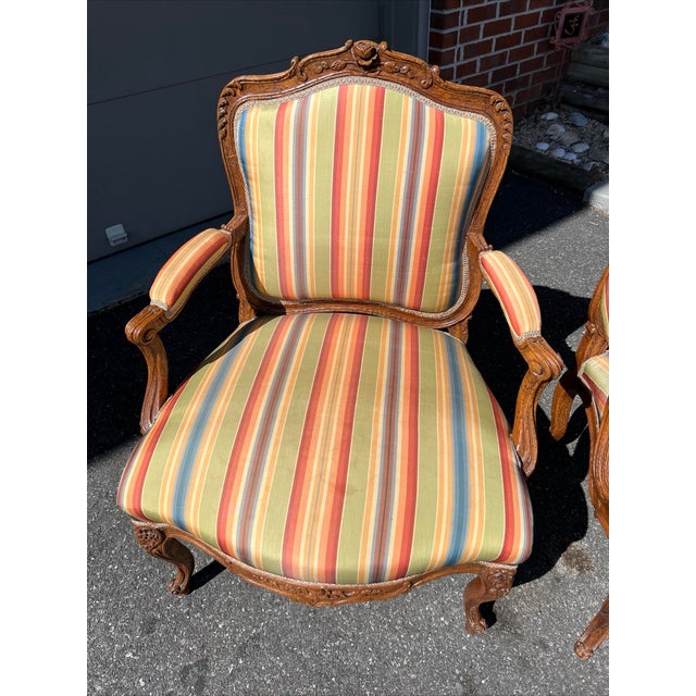 Brown Pair of Carved Oak French Louis XV Styled Fauteuils by Don Ruseau, 1960s For Sale - Image 8 of 12