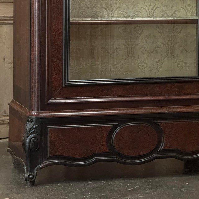 19th Century French Napoleon III Period Burled Walnut Display Armoire ~ Bookcase For Sale - Image 9 of 18