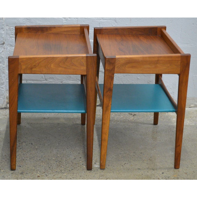 1960s 1960s Jens Risom Design Walnut Wood Leather Side End Tables a Pair 2 For Sale - Image 5 of 16
