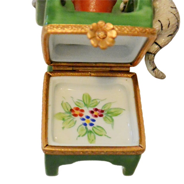 Green Vintage Rochard Limoges Porcelain Cat on Adirondack Garden Chair Trinket Box – Circa Late 20th Century For Sale - Image 8 of 10