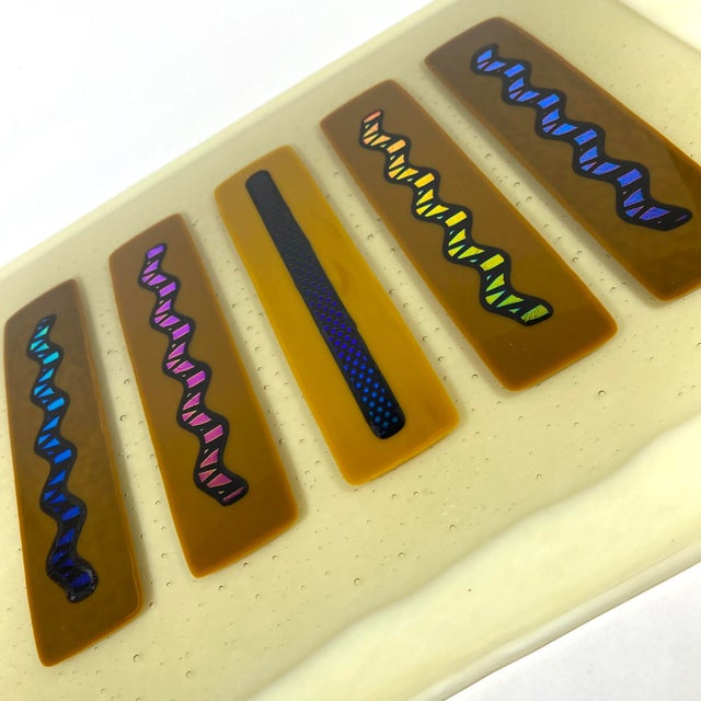 1970's Cream Fused Dichroic Art Glass Wall Art Plate Plaque For Sale In Las Vegas - Image 6 of 9