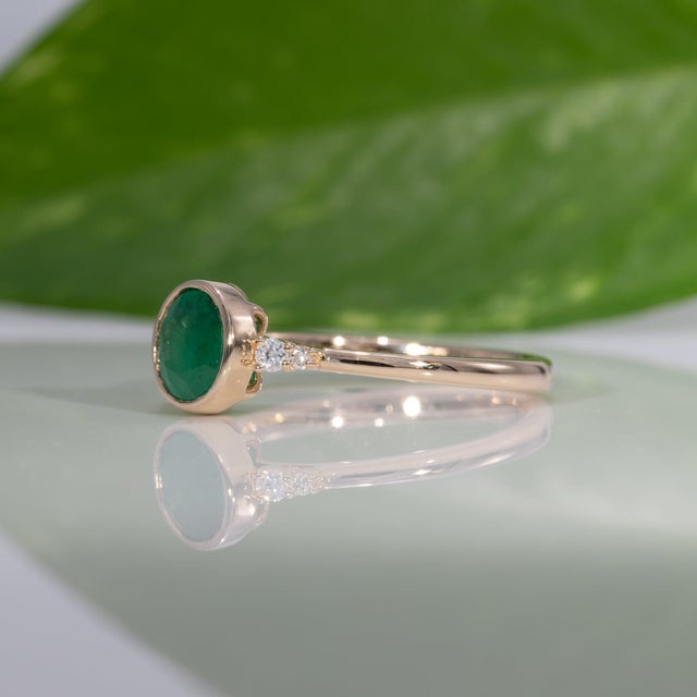 Zambian Emerald Ring With Earth-Mined Diamond Accents in Solid 14k Gold, 6mm, Size 6.75 For Sale In Columbus - Image 6 of 9