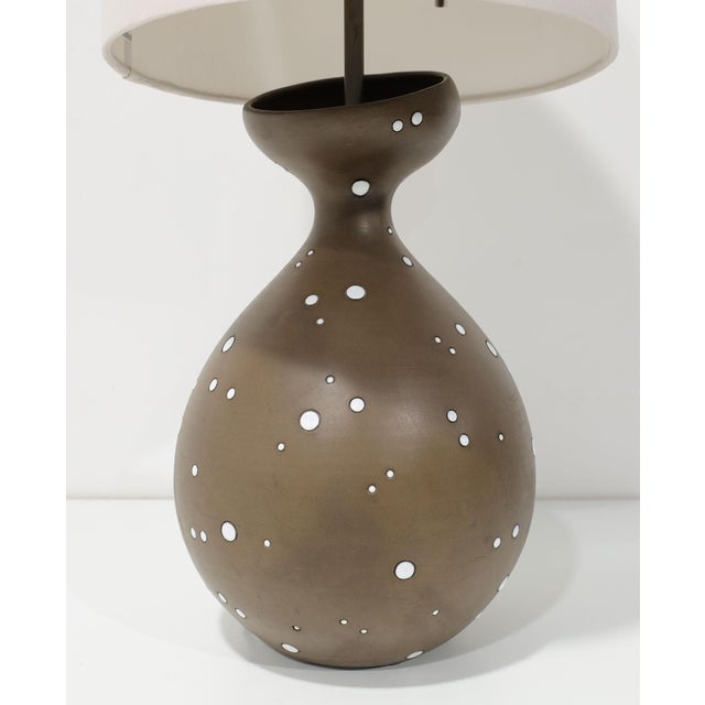 Mid-Century Modern Raymor Italian Ceramic Table Lamp, 1978 For Sale - Image 3 of 9