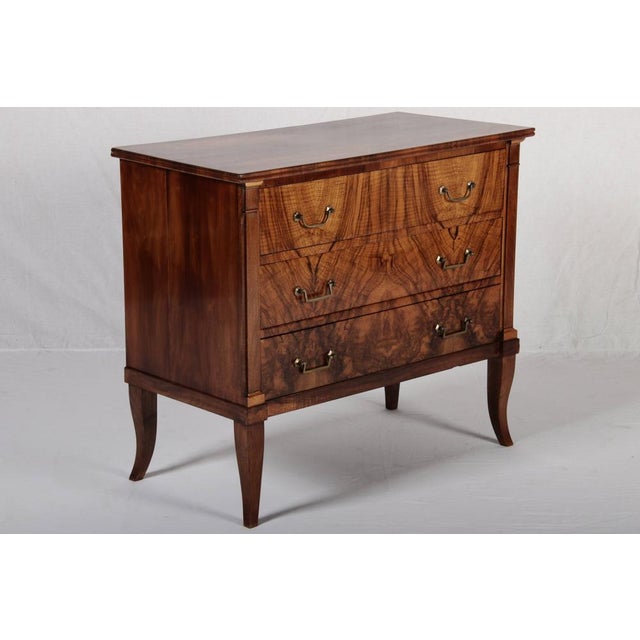 Small Antique Biedermeier Chest of Drawers in Walnut, 1810 For Sale - Image 10 of 18
