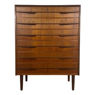 Mid-Century Modern Danish Teak Chest of Drawers, 1960s For Sale