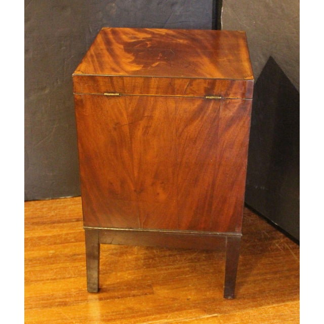 Early 19th Century Circa 1800 English George III Cellarette Side Table For Sale - Image 5 of 12