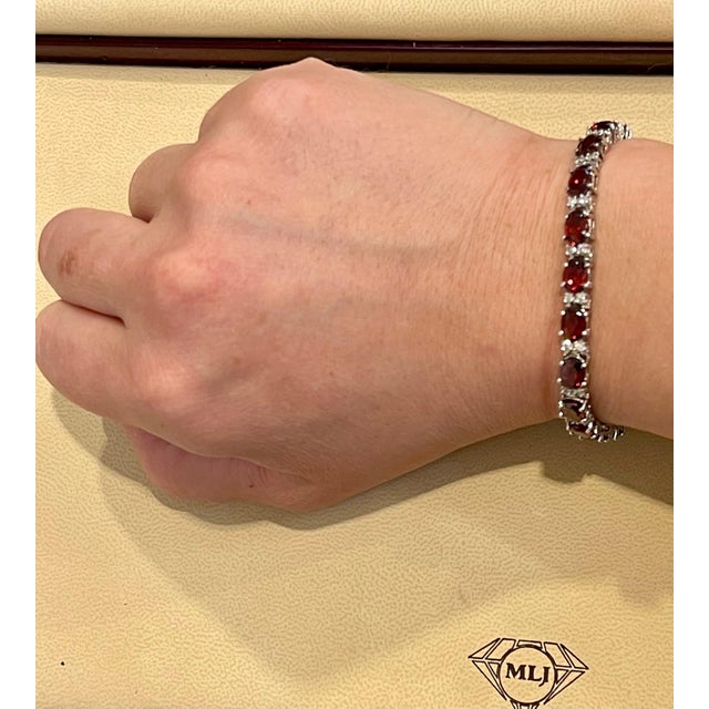 Metal 18 Carat Genuine Natural Garnet Tennis Bracelet 14 Karat White Gold For Sale - Image 7 of 18