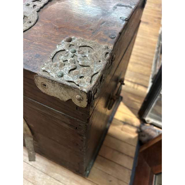 Wood 18th Century German Dome Top Oak Dowry Chest For Sale - Image 7 of 17