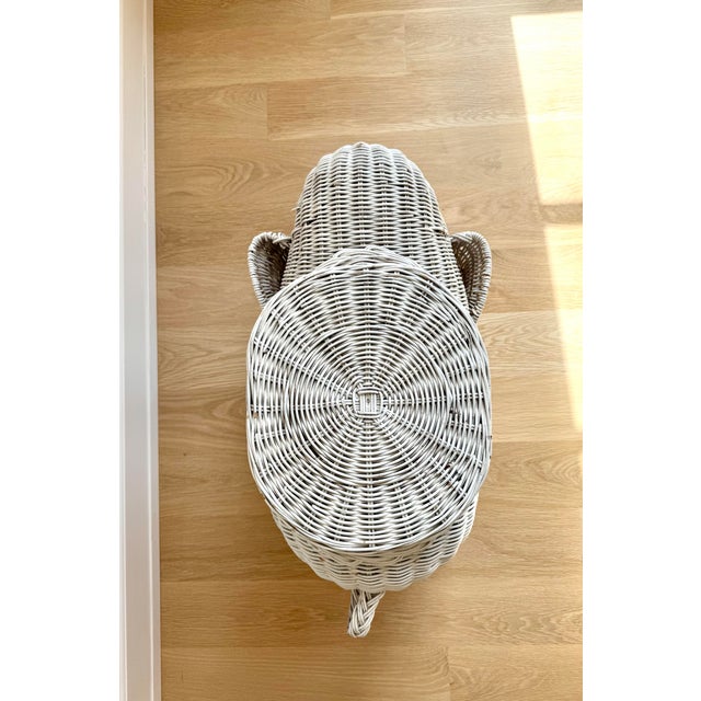 1970s White Wicker Elephant Side /Drinks Table, Trunk Up For Sale - Image 4 of 8