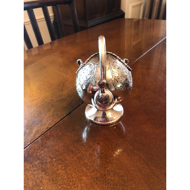 English 1920s Silver Plated Sugar Scuttle With Original Scoop For Sale - Image 3 of 5