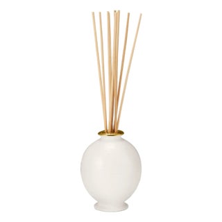 AERIN Siena Madaket Geranium Diffuser Set, Cream For Sale