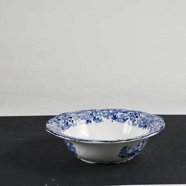 Bowl bowl plate in white and blue signed Chinese SCR Società Ceramica Richard 1880 measures 35 It may show slight traces...