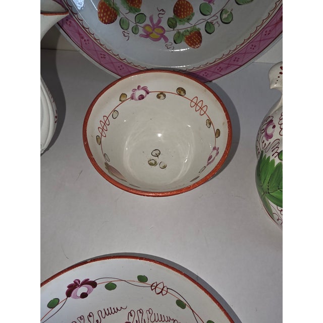 Group of English Pearlware Strawberry and Vine For Sale - Image 4 of 15