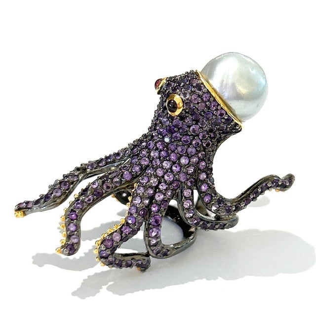 Bochic “Orient” Pink/Purple Amethyst & South Sea Pearl Ring in 18k Gold & Silver Size 6 For Sale - Image 4 of 5