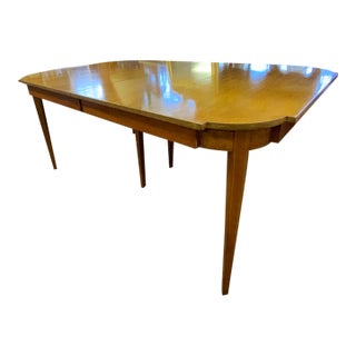 20th Century Hepplewhite Mahogany Dining Table For Sale
