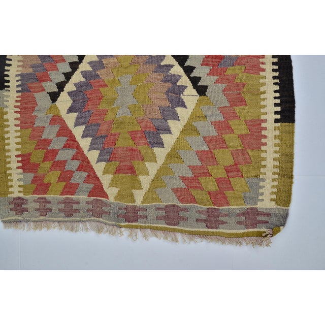 1960s Small Oushak Turkish Kilim Rug For Sale In Phoenix - Image 6 of 10
