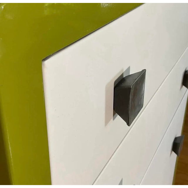 Enameled Metal 4 Drawer Simmons Norman Bel Geddes Chest of Drawers Fully Restored, Circa 1930s-40s For Sale - Image 9 of 12