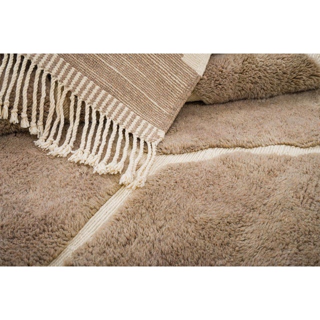 2020s Freeform Abstract Hand-Knotted Moroccan Wool Rug | 10'3" X 6'10" | One of a Kind For Sale - Image 5 of 7