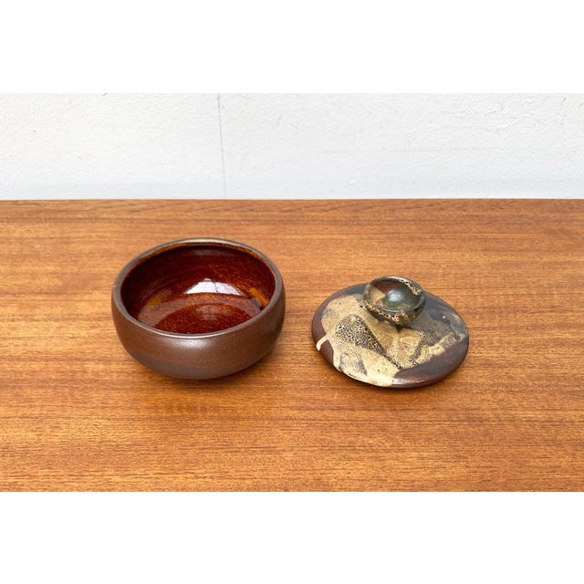 Contemporary Mid-Century German Studio Pottery Bowl and Cover from Till Sudeck, 1960s For Sale - Image 3 of 18