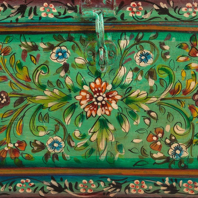 1940s Green Floral Painted Wooden Box, 1940s For Sale - Image 5 of 8