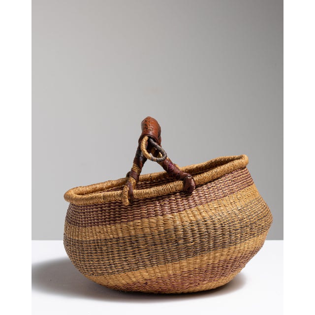 Mid 20th Century Ghana Tan Wicker Basket For Sale - Image 12 of 15