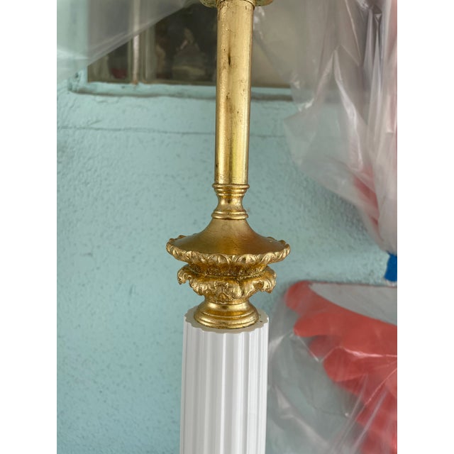 White 1970s Hollywood Regency Neoclassical Column Table Lamps – White Lacquer & Gilt Gold Leaf - a Pair For Sale - Image 8 of 9