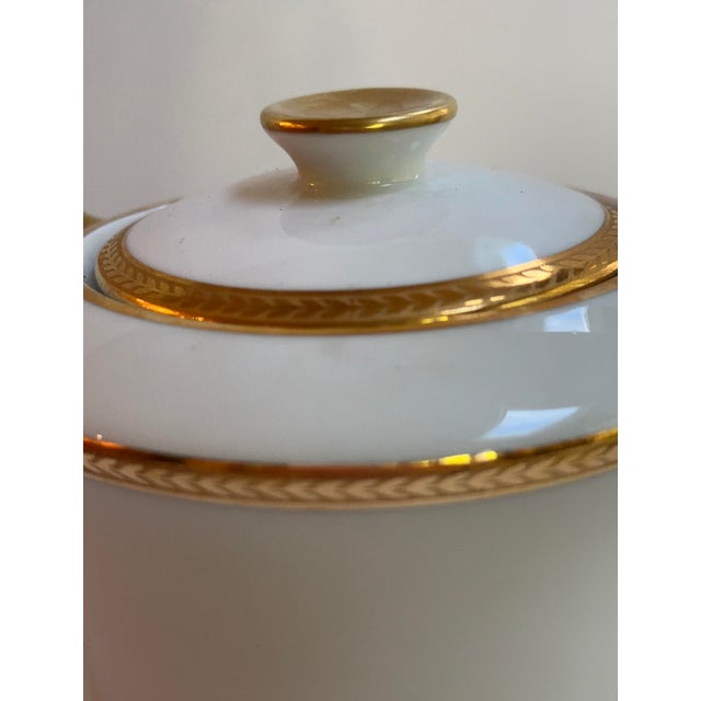 Limoges, France Vintage Limoges France Large 1000 Ml White With Gold Trim Coffee Pot With Lid by Cenpor For Sale - Image 4 of 18