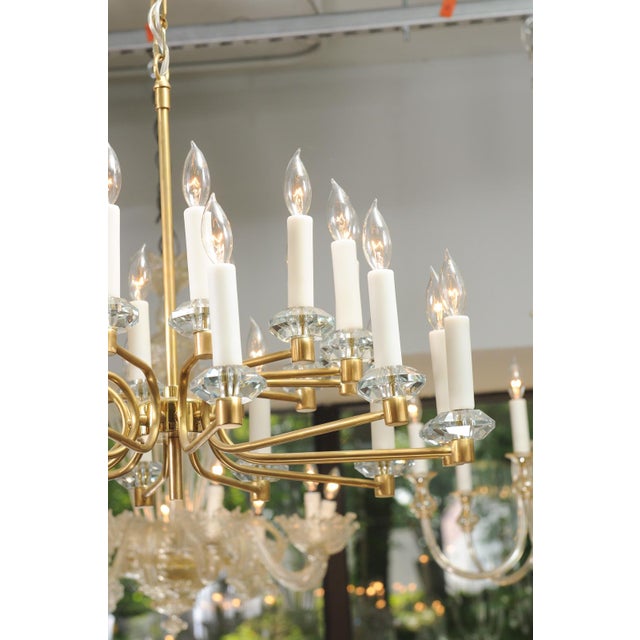 Mid-Century Modern 1950s 24-Light Crystal & Brushed Brass Chandelier in Manner of Sciolari For Sale - Image 3 of 14