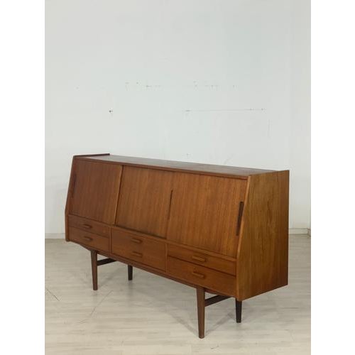 Mid-Century Highboard in Teak For Sale - Image 10 of 18