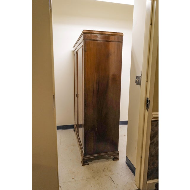 Waring & Gillow Houskeeper Linen Press, made by high end English furniture maker , showcases the high quality craftmanship...