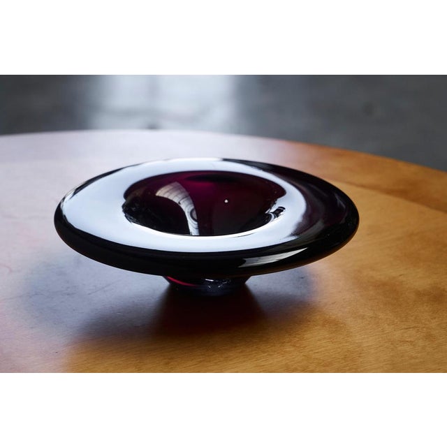 Vintage Art Glass Bowl in Hand Blown Purple Glass by Marinke Van Zandwijk, 2003 For Sale - Image 3 of 11