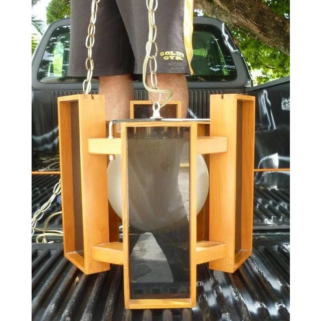 1970's Mod Architectural Graduated Wood and Lucite Panel Chandelier For Sale - Image 11 of 11