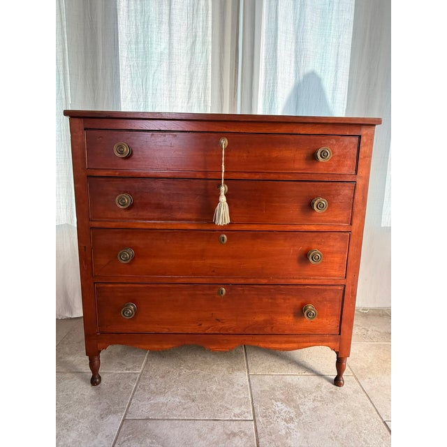 American Early 19th Century Beautiful American / New England Sheraton Chest of Drawers For Sale - Image 3 of 18