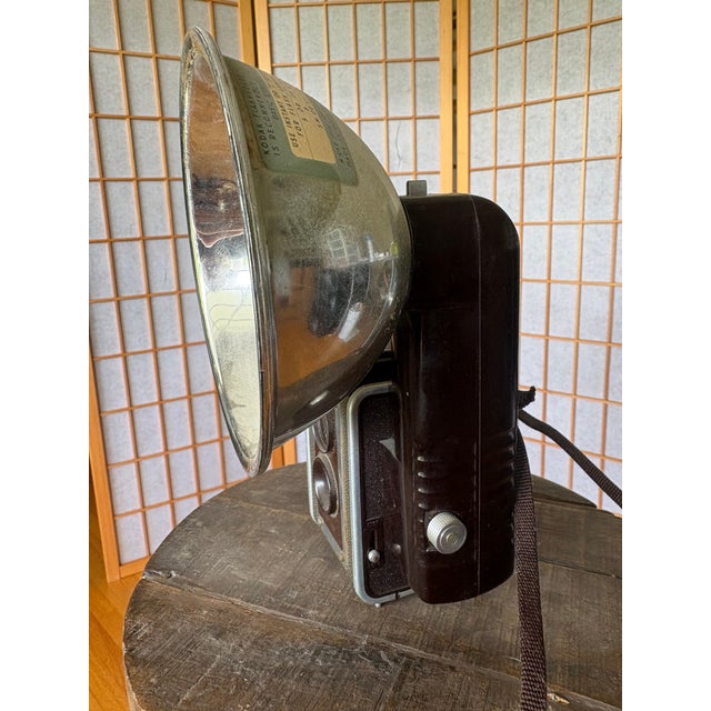 Mid-Century Modern Vintage Kodak Duaflex IV Camera With Kodalite Flasholder – Mid Century Twin Lens Reflex Camera Decor For Sale - Image 3 of 8