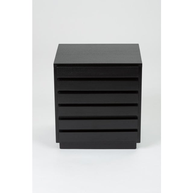 American of Martinsville Pair of Ebonized Three-Drawer Nightstands by American of Martinsville For Sale - Image 4 of 12