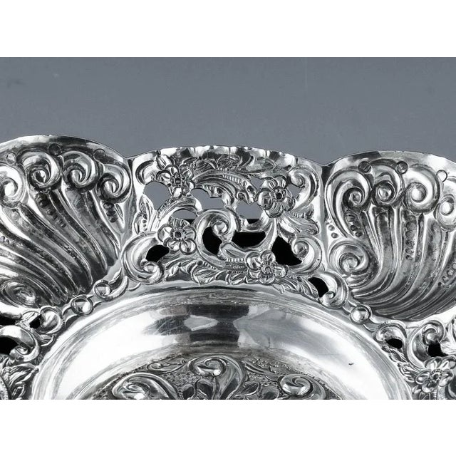 Victorian 19th Century English Art Nouveau Sterling Silver Repoussé Nut Dish For Sale - Image 3 of 6