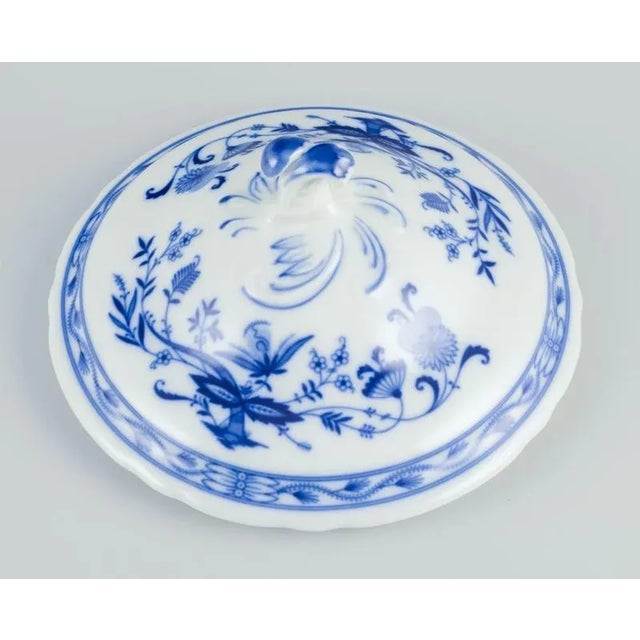 Lidded Porcelain Tureen with Blue Onion Decor, Germany, 1930s-1940s For Sale - Image 4 of 8