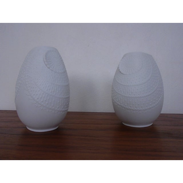 Mid-Century Op Art Vases by M.frey for Kaiser, Germany, 1960s, Set of 2 For Sale - Image 14 of 14