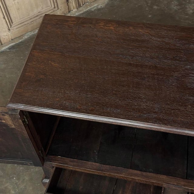18th Century English Oak Mule Sideboard ~ Chest ~ Credenza For Sale - Image 16 of 18