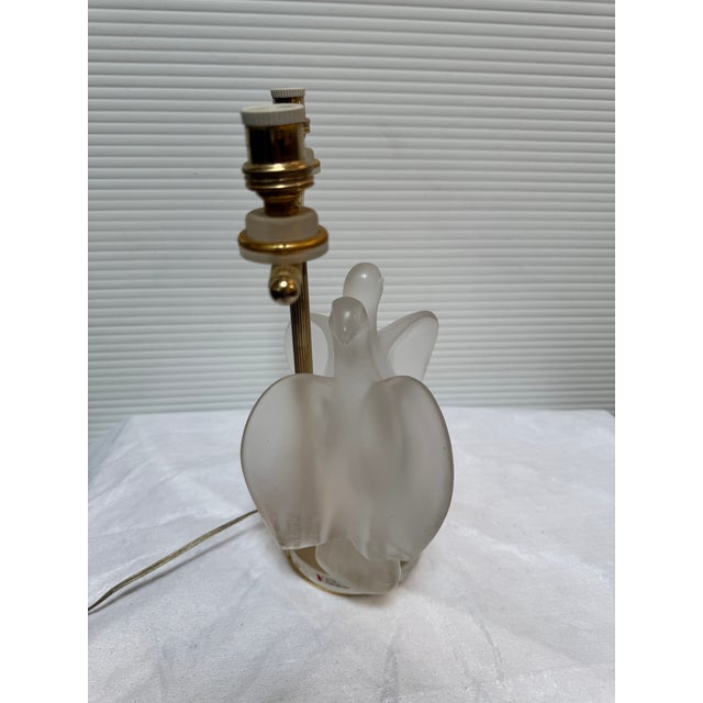 Mid 20th Century Lalique Ariane Glass Doves Table Lamp For Sale In San Francisco - Image 6 of 12