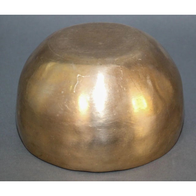 Large Hand-Hammered Brass Singing Bowl Nepal 1950s For Sale In Palm Springs - Image 6 of 11