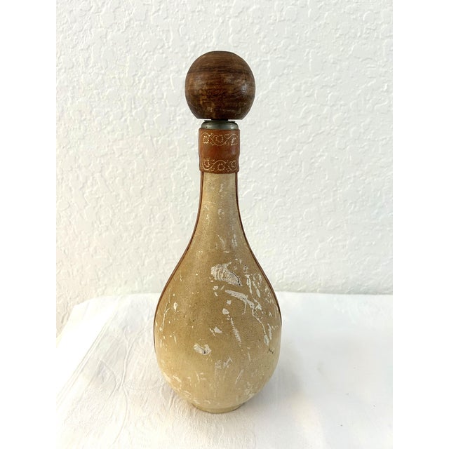 1960s Mid 20th Century Italian Leather Wrapped Glass Decanter For Sale - Image 5 of 6