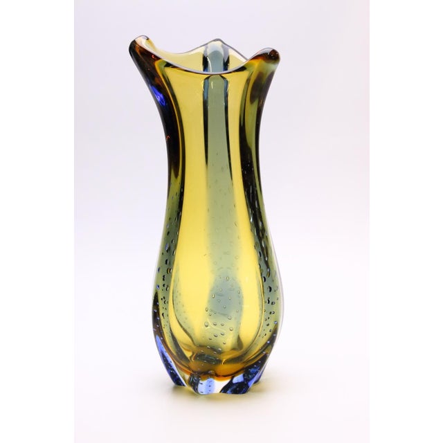 Lovely condintion without damage, might have light scratches or microchips to the bottom, cleaned. Vase is 31 cm tall,...